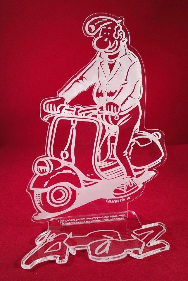 Plaque plexi - Lucien en scooter